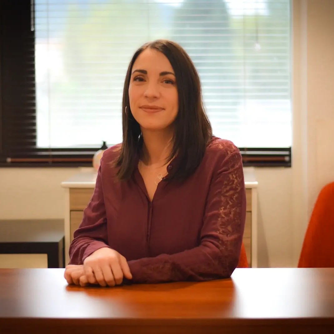 Stéphanie Bazile ostéopathe à Hyères dans le Var square